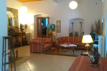 Isida's Traditional Stone House With Inside Yard *